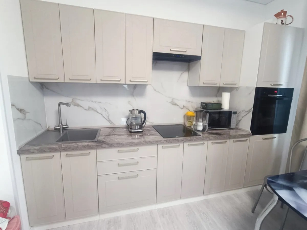 Вытяжка кухонная MACBI Perfa-60G-baf (BLACK) черный, D150мм, 1200м3/ч, полновстраиваемая, мотор 230Ватт, стекло 60см, сенсорное управление + управление жестами