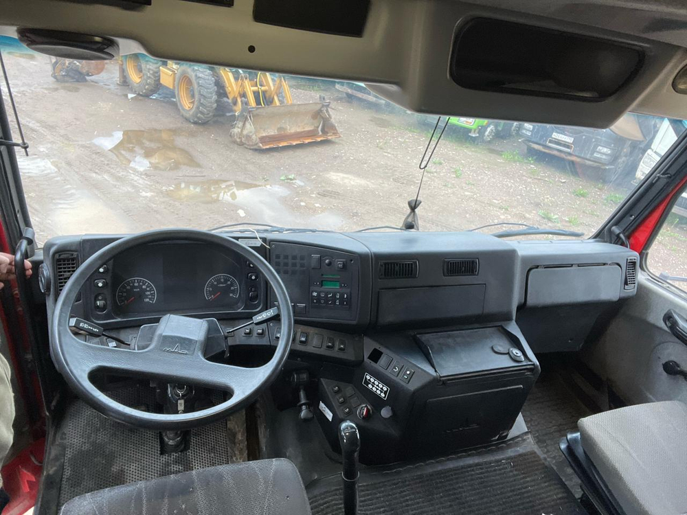 МАЗ 6501* 6x4 Самосвал 650128-8520-000 (Дизельный, 11,6 л, 423 л.с., МТ)