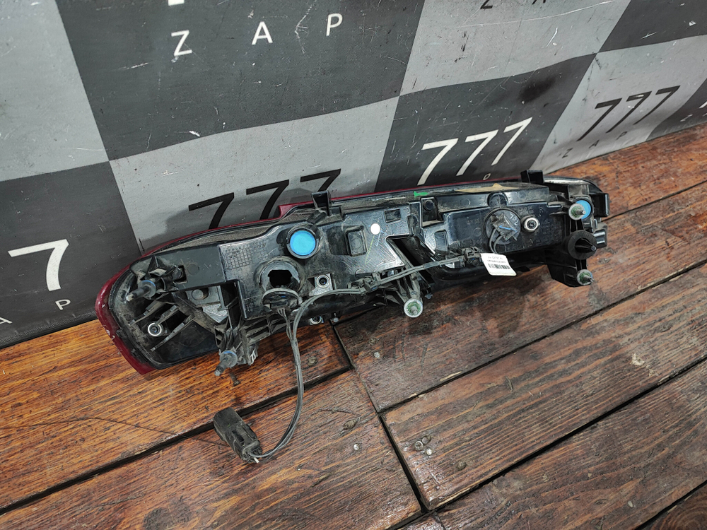 Фонарь задний правый Chevrolet Camaro 6 15-18 Б/У Оригинал 84136773