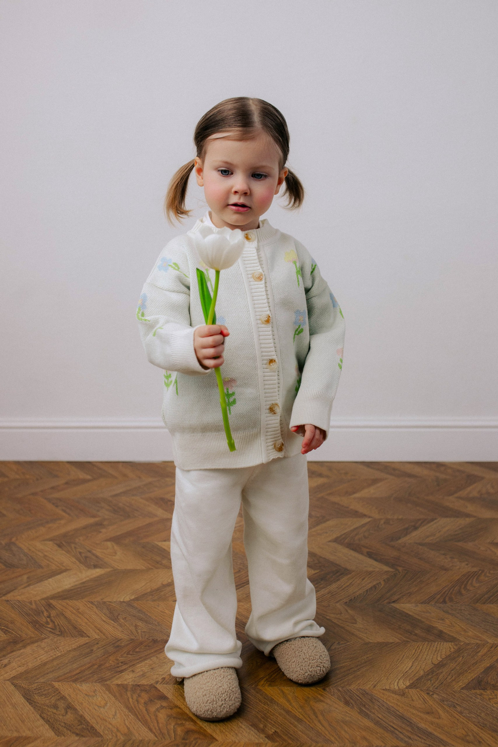 Кардиган вязаный (цветочные мечты)