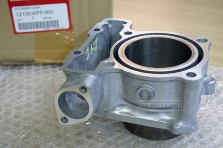 12100-KPP-900. CYLINDER COMP. Honda CBR150