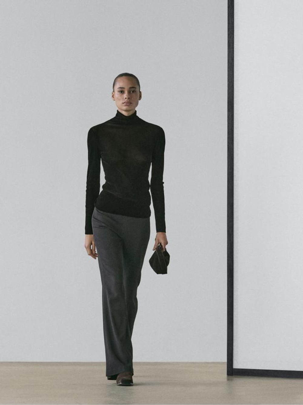 Massimo Dutti Трикотажное платье из смесовой шерсти с контрастной деталью, шоколадный