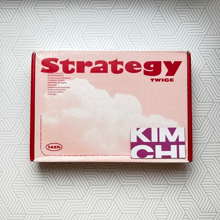 Альбом TWICE - STRATEGY (Step 1 ver.) (с дефектом)