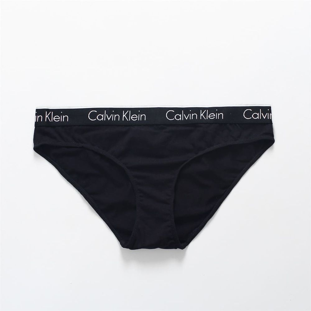 Женский комплект: топ+слипы+стринги черный Calvin Klein Women Black 3in1