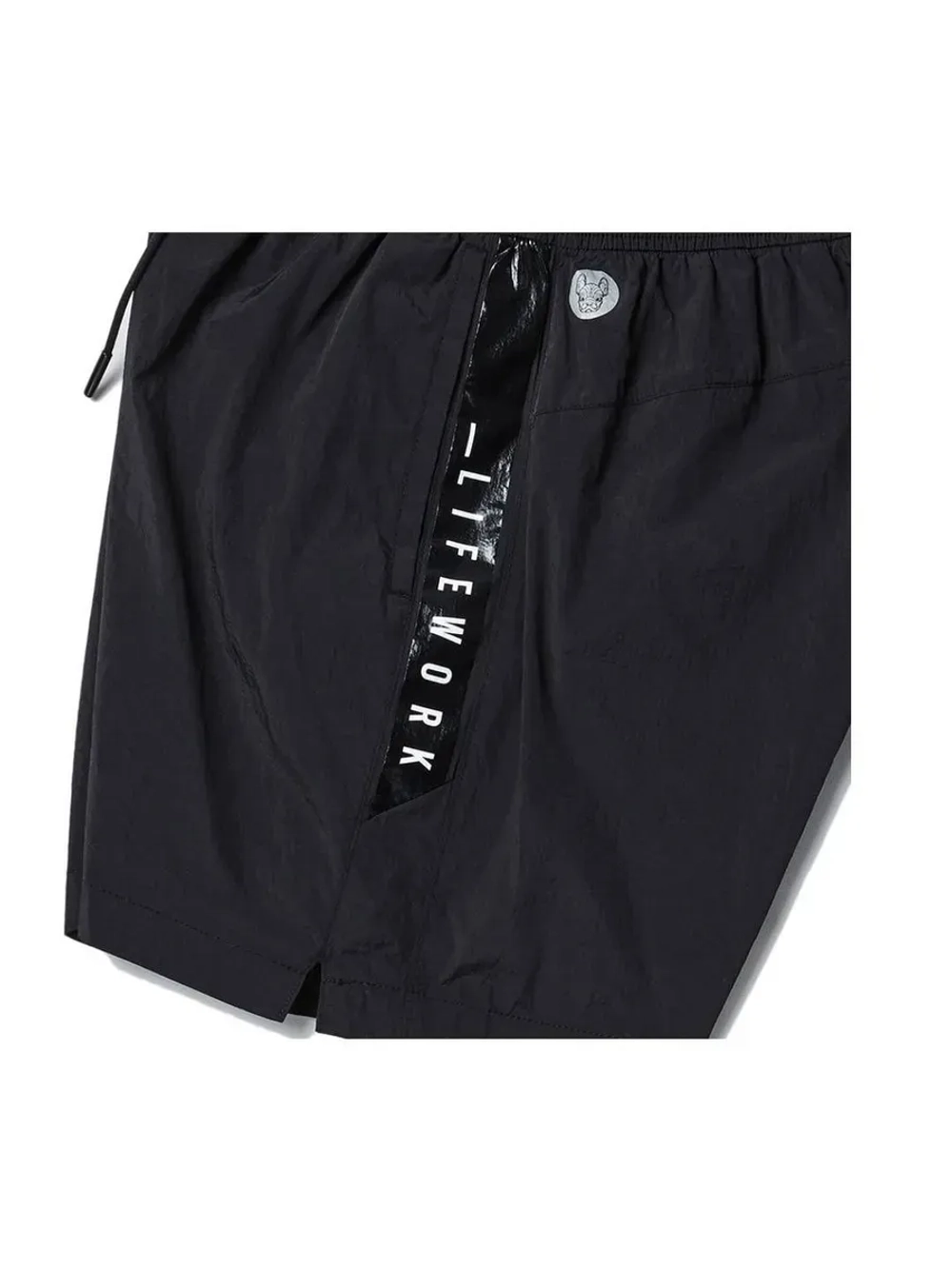 Шорты нейлоновые с завязками