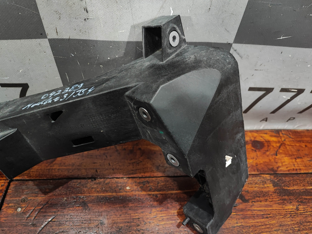 Кронштейн фары левый Москвич 3 22-нв Б/У Оригинал 2803503U3480