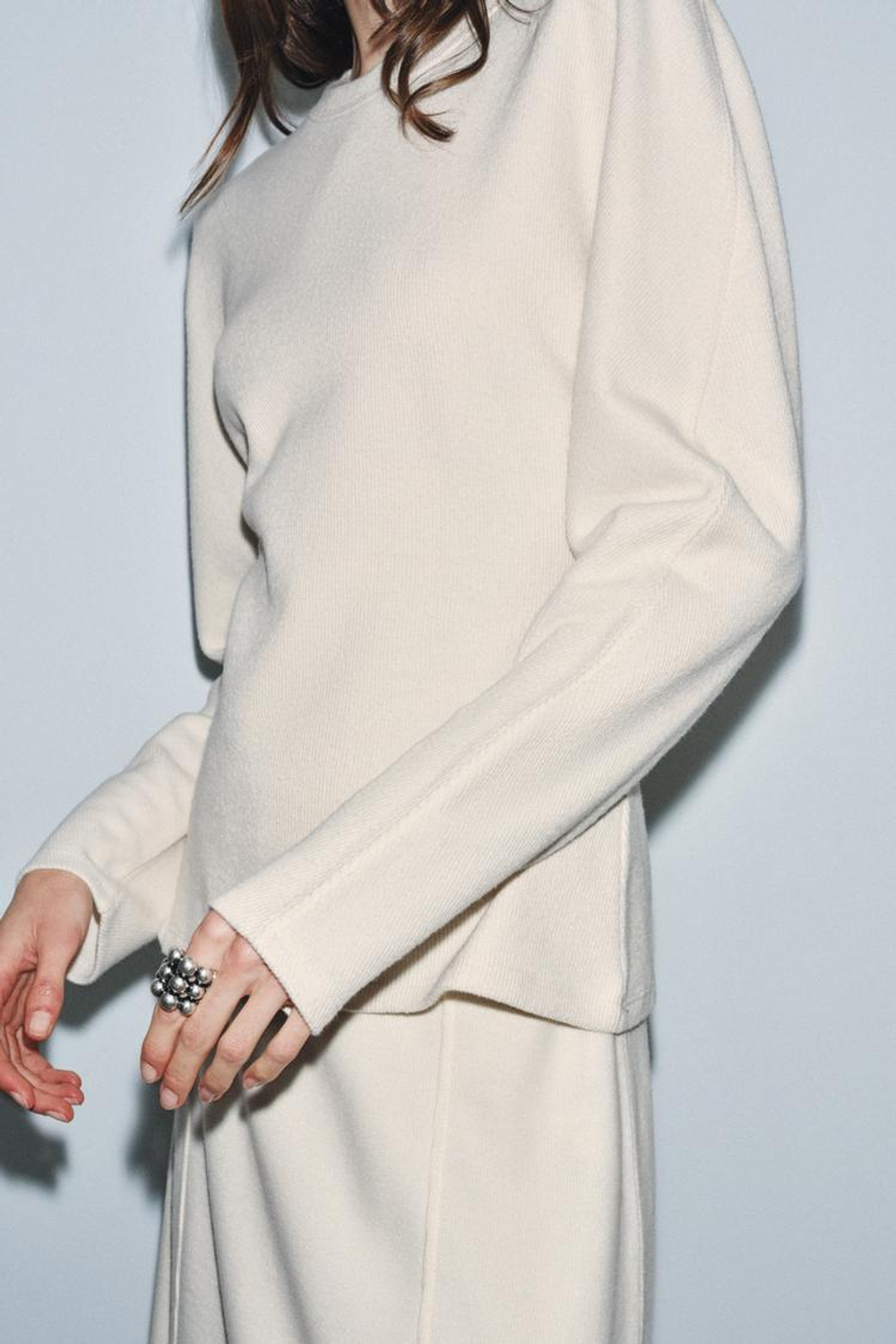 ZARA МЯГКИЙ СВИТШОТ С ДЛИННЫМ РУКАВОМ, ЭКРЮ