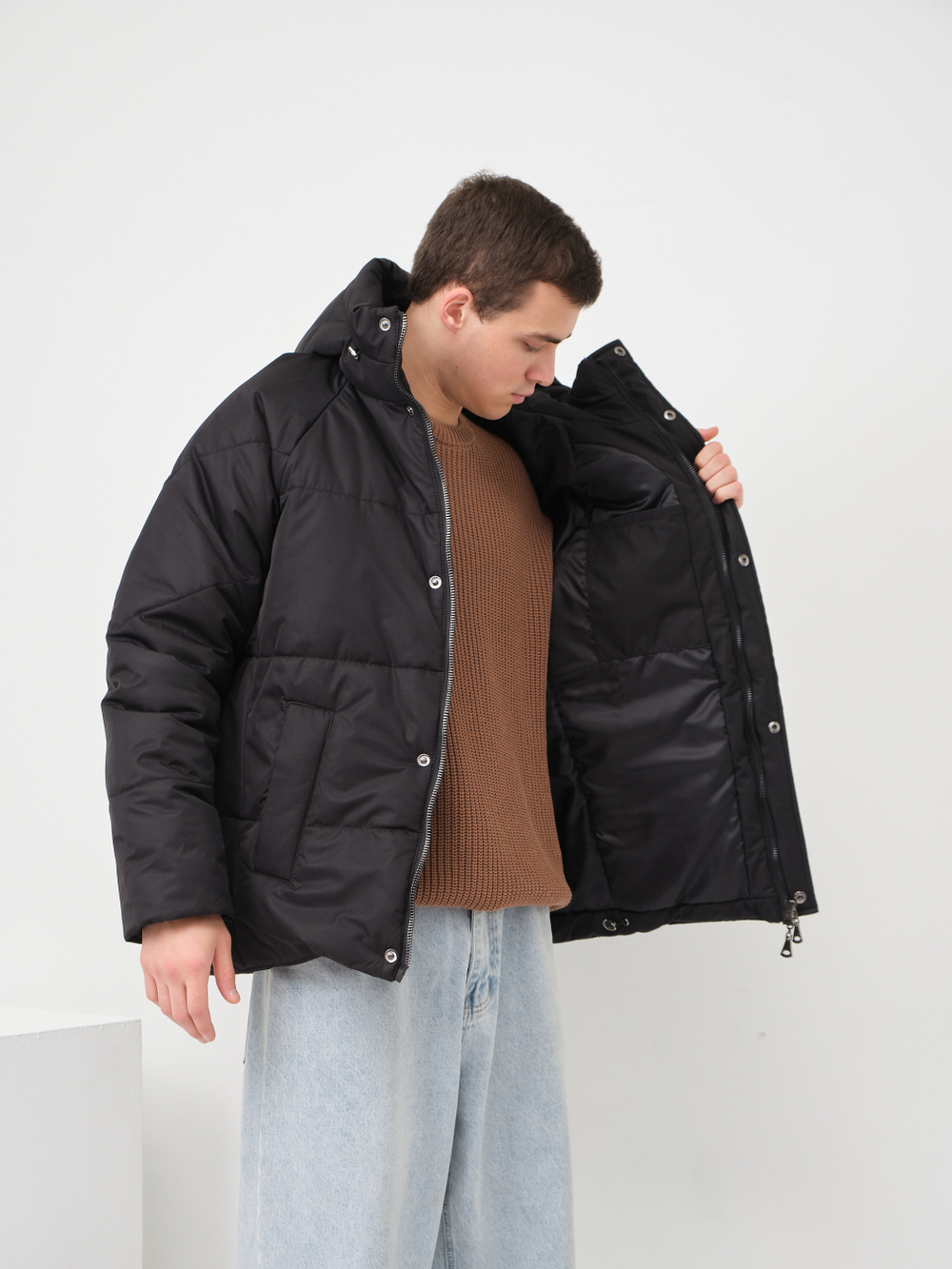 Куртка черная мужская зимняя с капюшоном мембрана