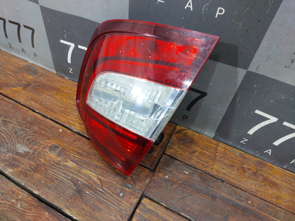 Фонарь зaдний пpавый с дефектом Skoda Rapid 1 17-20 Б/У Оригинал 5JH945208