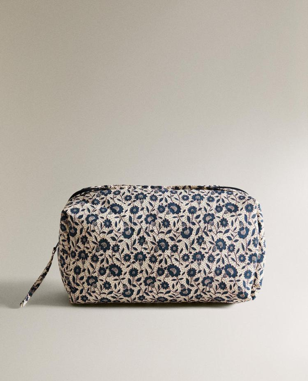 ZARA HOME ДЕТСКАЯ ХЛОПКОВАЯ КОСМЕТИЧКА С ЦВЕТОЧНЫМ ПРИНТОМ, СИНИЙ