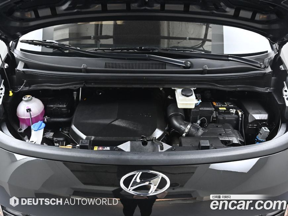 Hyundai Staria Cargo 3-х местный (11.2023)
