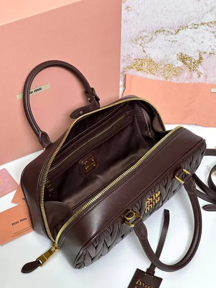 Сумка MIU MIU Arcadie matelassé из кожи наппа, темно-коричневый
