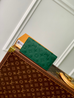 Louis Vuitton Brazza Wallet