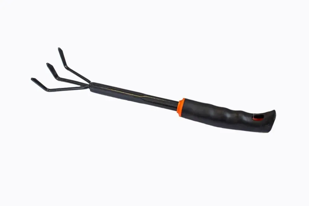 Рыхлитель для почвы с пластиковой рукояткой(3-зуб.,L-360мм) WMC TOOLS WMC-TG2103024-B