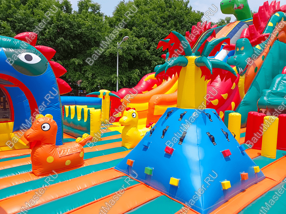 Коммерческий надувной батут "Змей Горыныч 3" 16*10*9 м