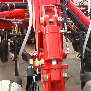 BOURGAULT ось поворотная, ступица, запасные части