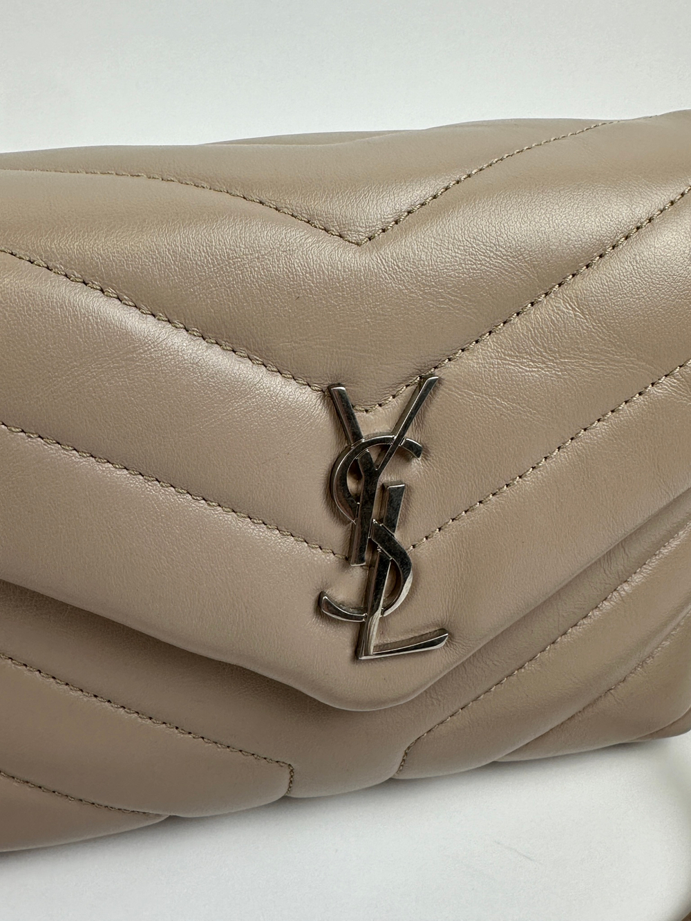 Сумка Saint Laurent Loulou Toy