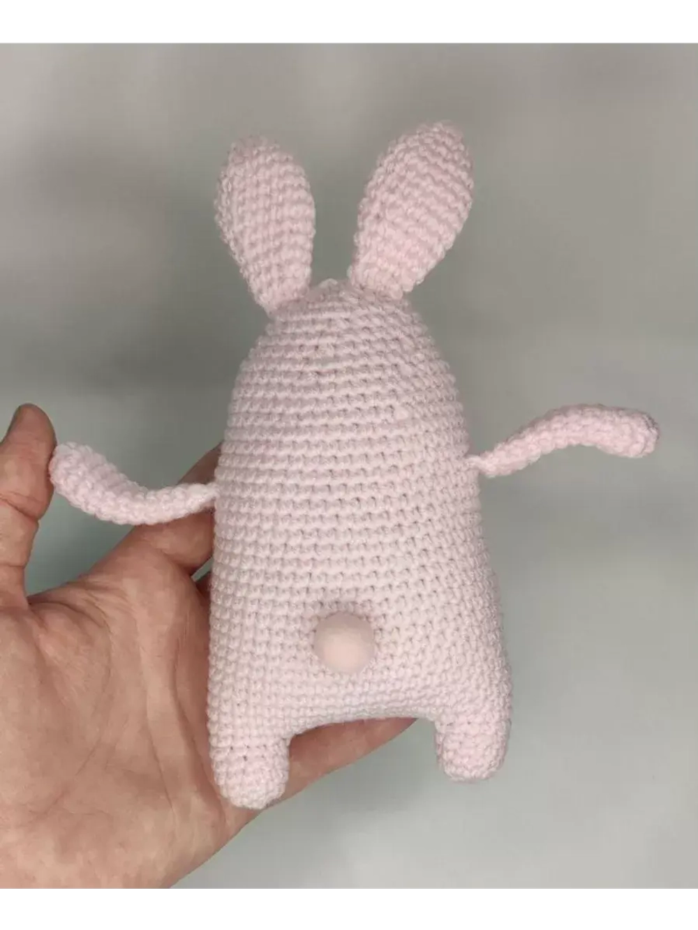 Вязаная игрушка "Зайчик"