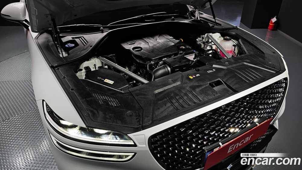 Genesis GV70 2.5T Бензин 2WD (05.2022)