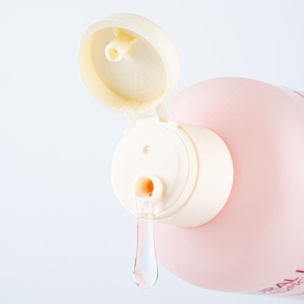 Гель для душа TROPIC BAR с ароматом цветущей вишни - 300 мл.