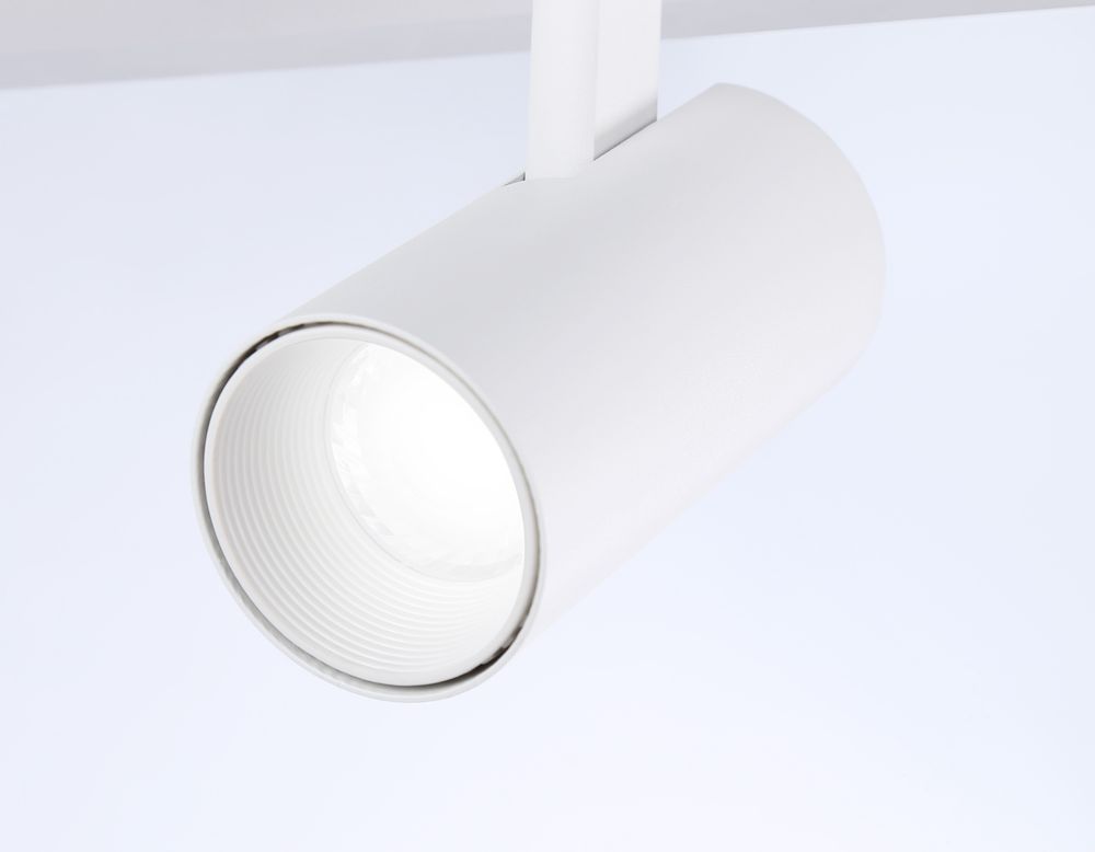 Ambrella Потолочный светодиодный светильник со сменной лампой и пультом управления LineTech FL66201