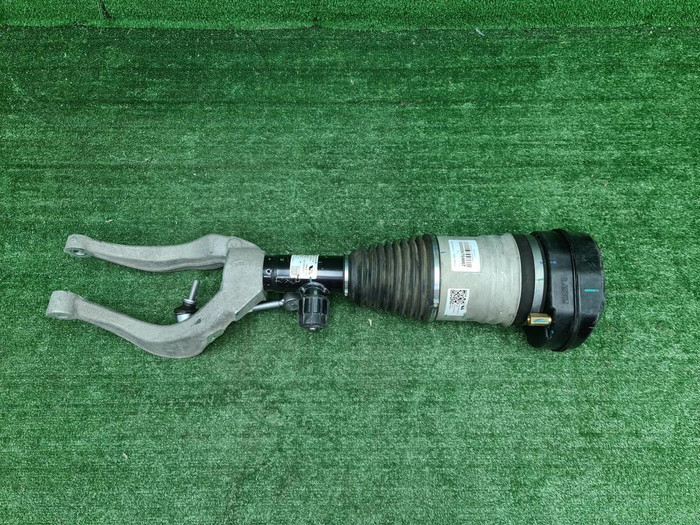 Стойка пневматическая правая Lixiang L9 (2022-н.в)