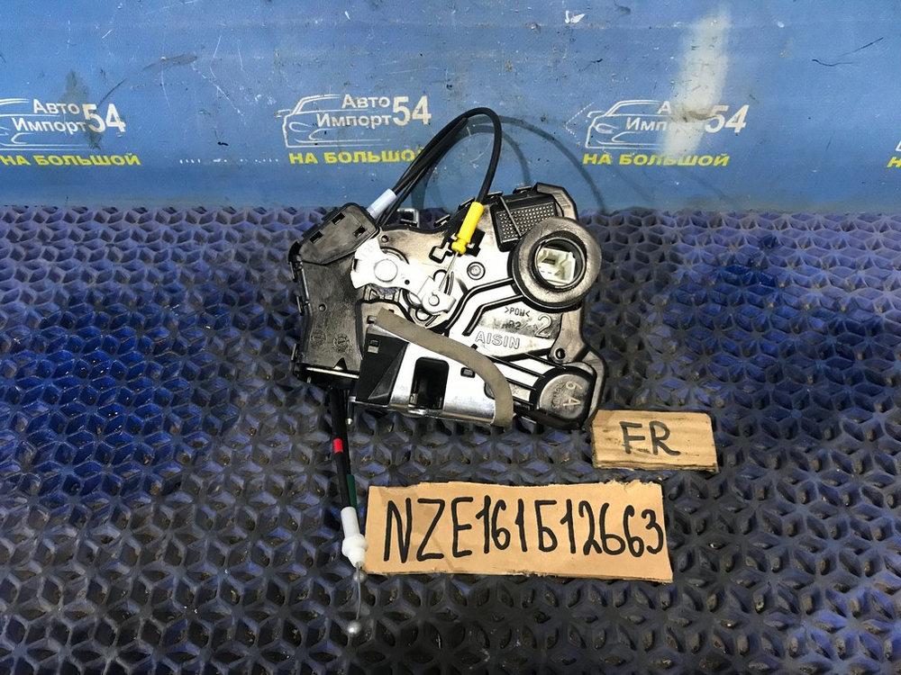 Замок двери передней правой TOYOTA COROLLA AXIO 2012-2017