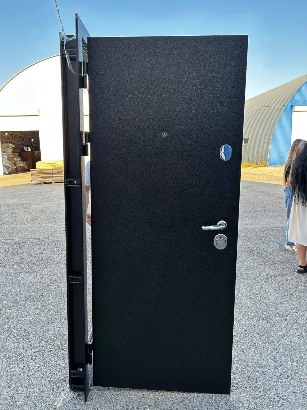 Дверь входная Тайга 9 см Астана милки Царга