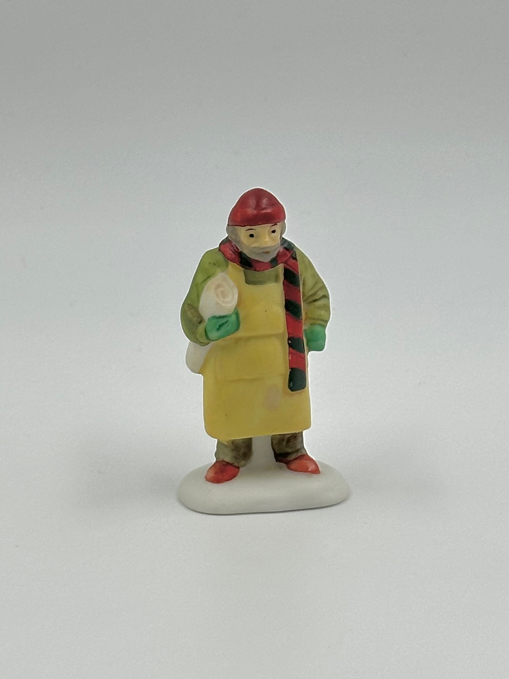 Фигурка Мужчина со свёртком Department 56