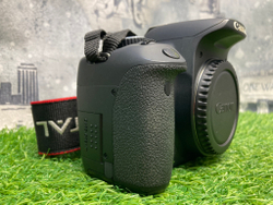 Canon EOS 650D 15.700 кадров