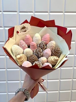 Букет из клубники в шоколаде Classic Чудное мгновение