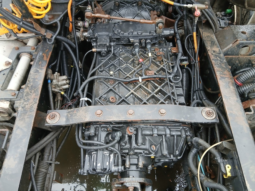 МКПП ZF 16S2220TD