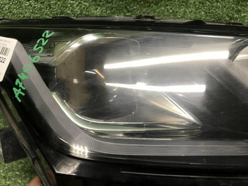 Фара правая Geely Coolray (2019-2024) галоген