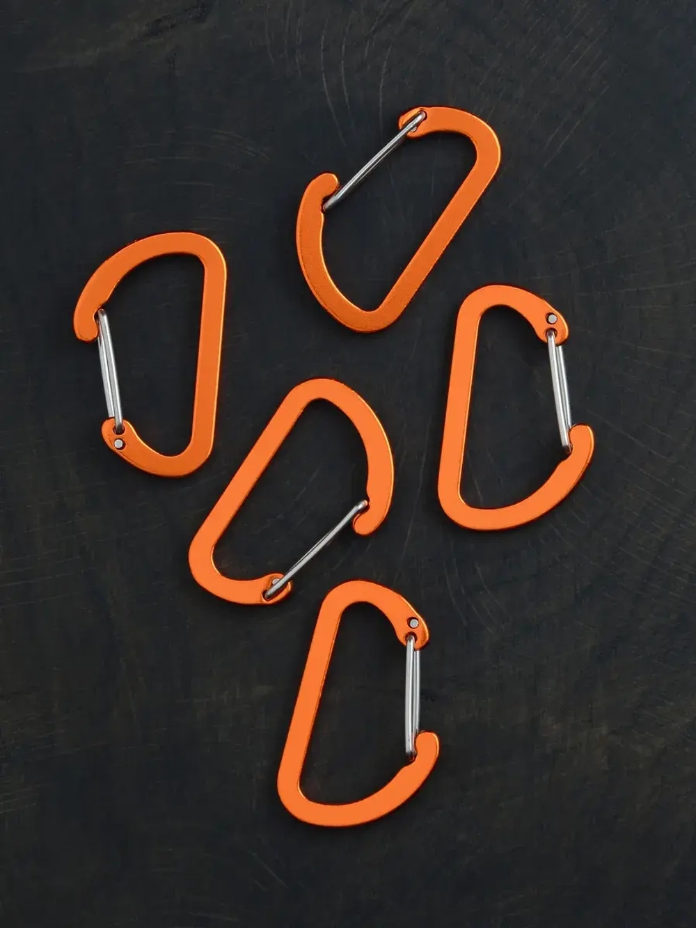 В АССОРТИМЕНТЕ 5 карабинов вспомогательных до 8 кг алюминий 40х25 мм