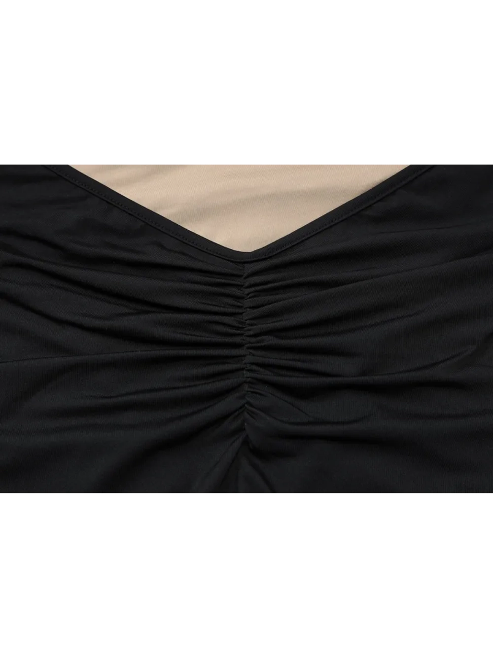 Платье вечернее с кружевом