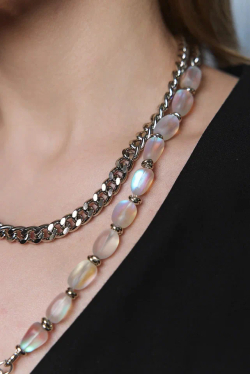 Сотуар цепи и опалы с монетой, оттенок серебро