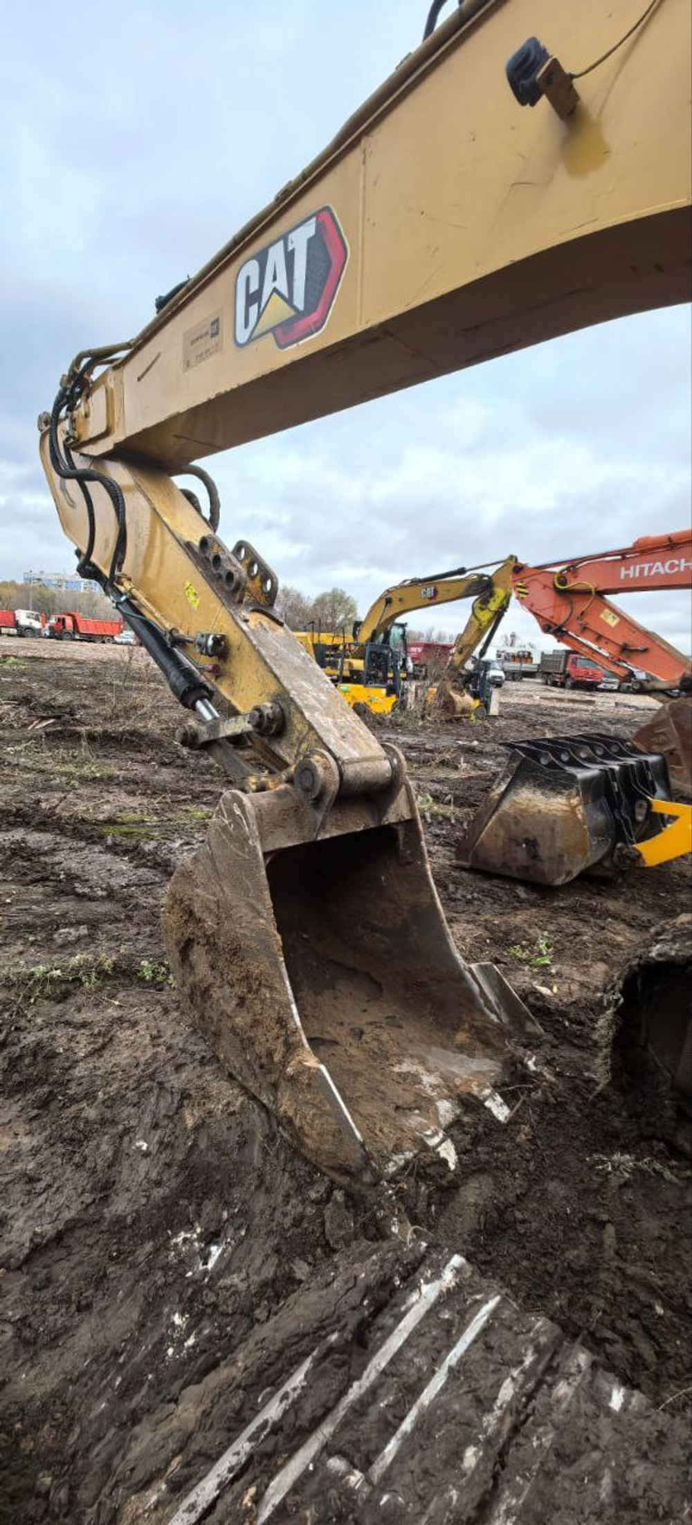 Caterpillar 320 Экскаватор 320 (Дизельный, 7,0 л, 161 л.с., МТ)
