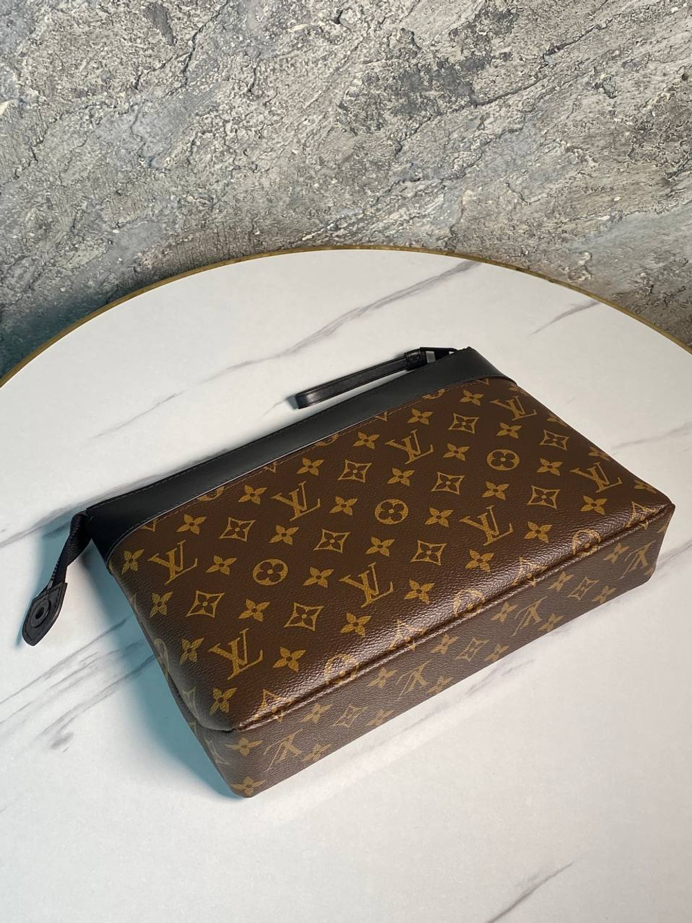 Клатч Louis Vuitton