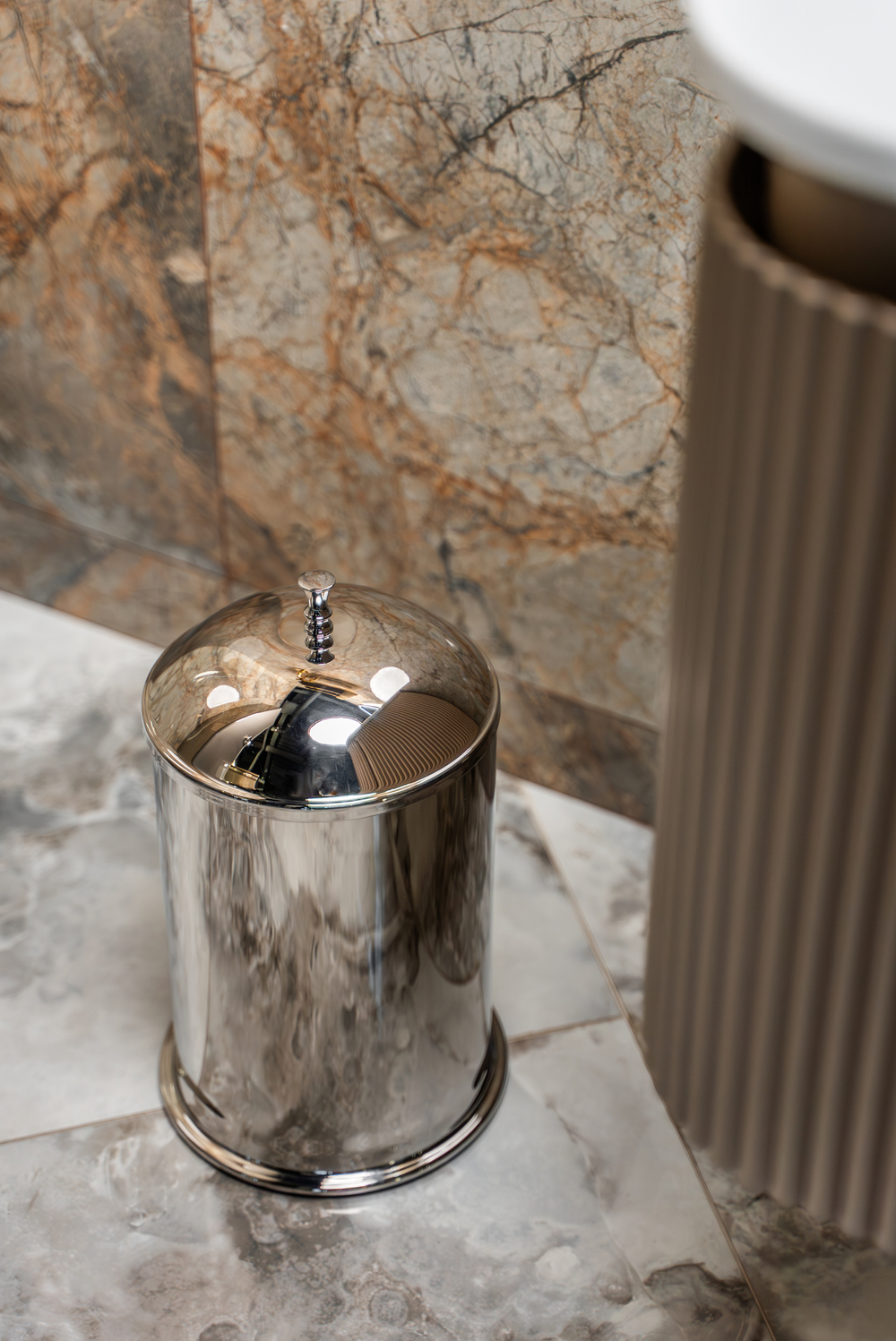 Ведро для мусора, классика Chrome