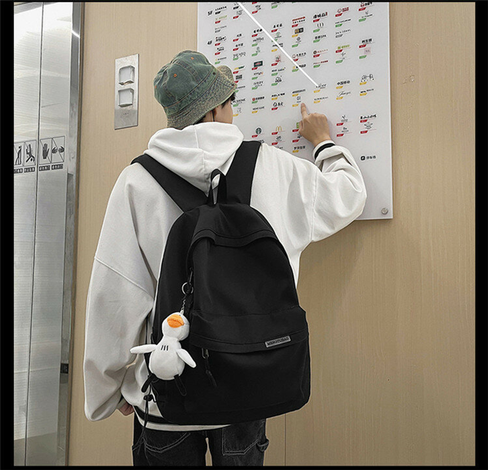 Рюкзак женский мужской городской школьный без брелка, черный