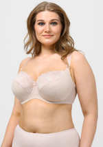 Бюстгальтер на каркасах с украшенной кружевом чашкой (Размер: 95G) (Цвет: черный)