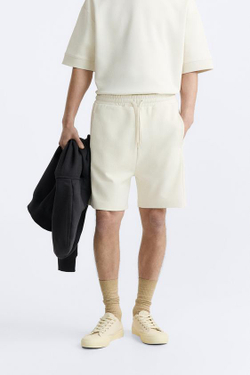 ZARA ШОРТЫ-ДЖОГГЕРЫ ИЗ ПЛОТНОЙ ТКАНИ, ЖЕЛТОВАТО-БЕЛЫЙ