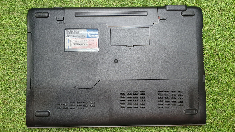 Ноутбук ASUS i5/4Gb/GT 540M 1Gb