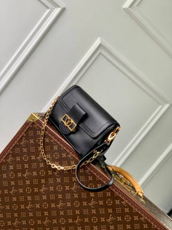 Louis Vuitton Dauphine Soft MM