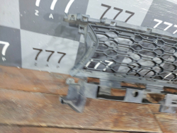 Решетка переднего бампера Renault Sandero 2 13-19 Б/У Оригинал 622542293R