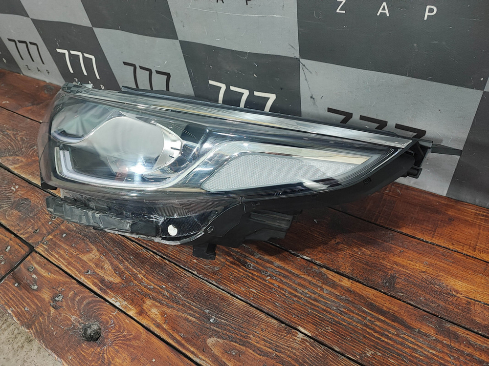 Фара левая Kia Optima 4 (JF) 18-20 Б/У Оригинал 92101D4520