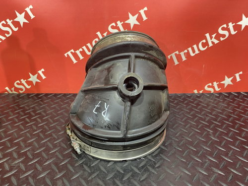 Патрубок воздушного фильтра 2018 год.