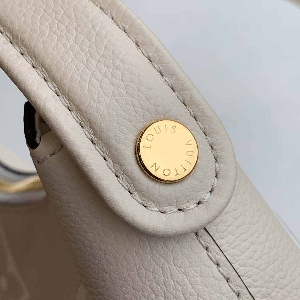 Louis Vuitton Marshmallow PM