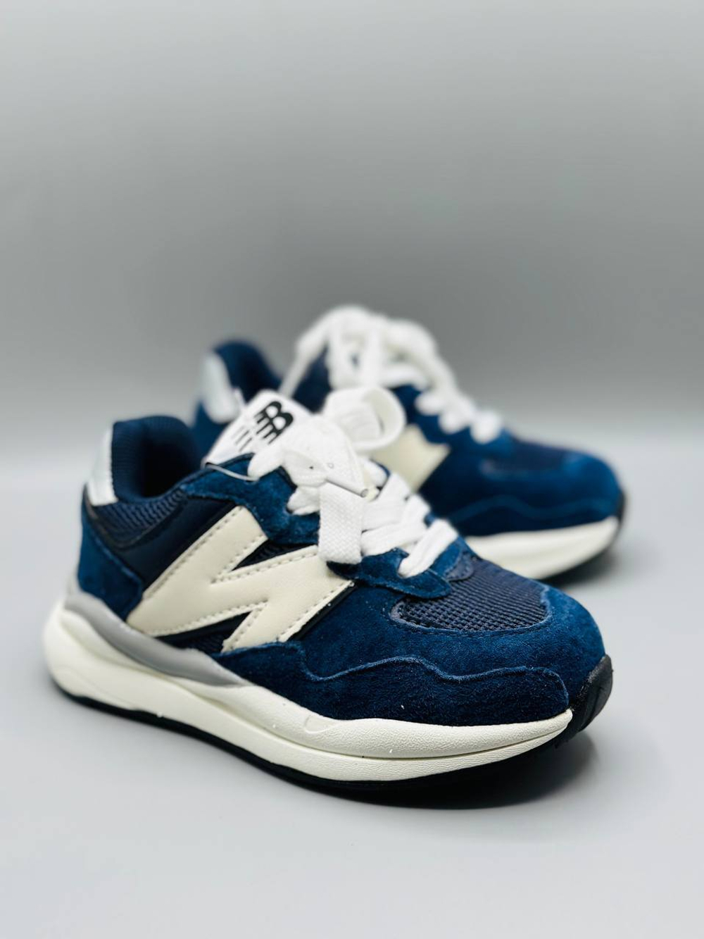Детские кроссовки New Balance 2002