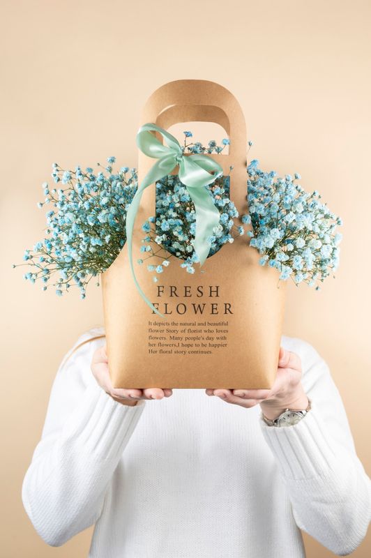 Композиция из голубой гипсофилы